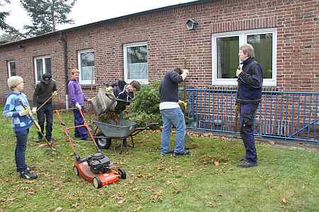 Leckeres wurde in der Großküche produziert und probiert.